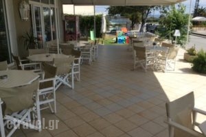 Fratelli Cafe Pizzeria Bar_food_in_Restaurant___Triglia