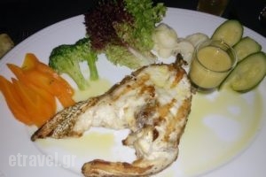 Balcony Cyclades_food_in_Restaurant___Vironas