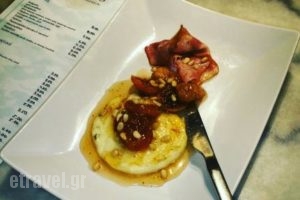 Apagkio_food_in_Restaurant___Preveza