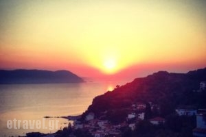 Aegean Wave-Faros_food_in_Restaurant___Loutraki