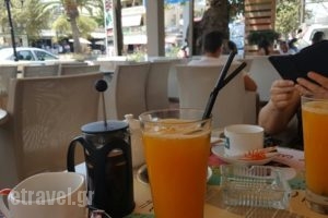 Cafe Cafe_food_in_Caf? and Bar___Platanias