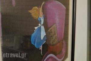 Greco's_food_in_Restaurant___Peratata