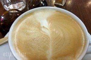 Petit Dejeuner_food_in_Restaurant___Trikala