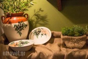 Paradosiako_food_in_Restaurant___Kokkini Hani