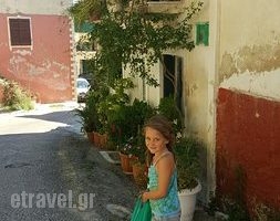 Stylia_food_in_Restaurant___Karousades