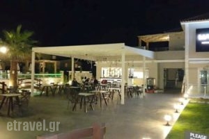 Massa Mediterranean Cuisine + Bar_food_in_Restaurant___Kalamaki