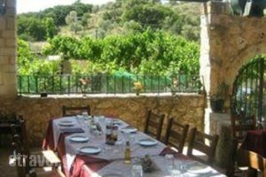 Parasia Rakadiko_food_in_Restaurant___Mamouniana