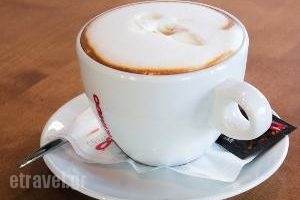 Parathiro_food_in_Caf? and Bar___Athina