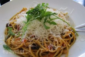 Off White Cafe Bar_food_in_Caf? and Bar___