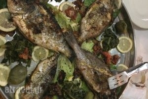 Sarakina_food_in_Restaurant___Tsoutsouros