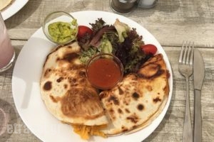 Naya Beach Bar-Restaurant_food_in_Caf? and Bar___Kissamos