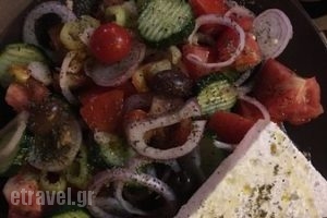 Ta Kaboyria_food_in_Restaurant___Perdika