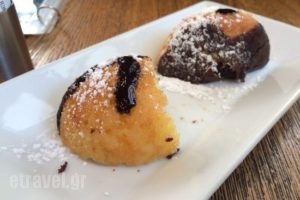 Blackberry_food_in_Restaurant___Thessaloniki