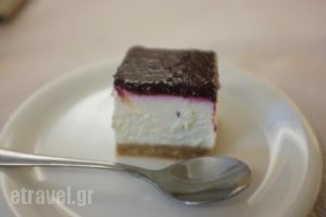 Seirines_food_in_Restaurant___Rafina