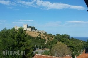 Perivolos_food_in_Restaurant___